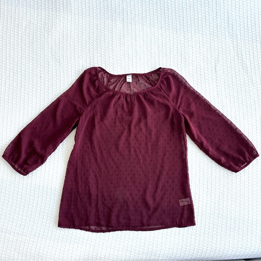 Old Navy maroon Swiss dot sheer 3/4 sleeve blouse